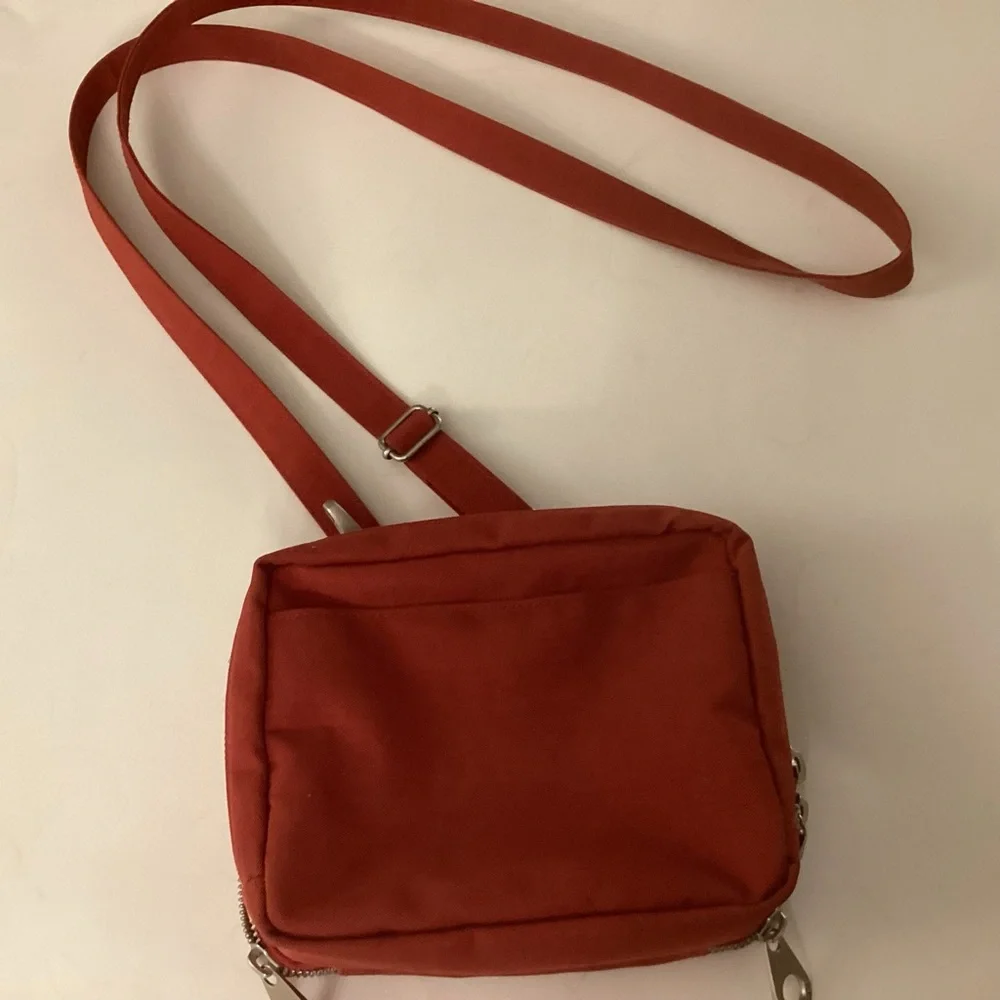 Baggallini Crossbody Bag Red with Orange interior. - Picture 3 of 5